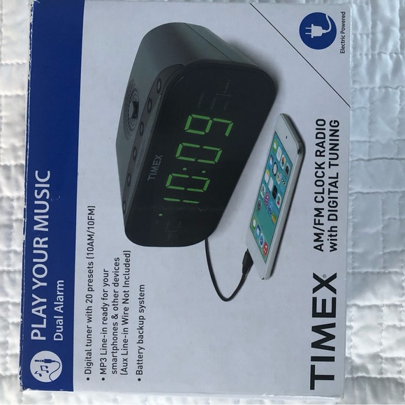 New In Box: Timex Audio AM/FM Dual Alarm Clock with Digital Tuning - 20 Presets - Picture 3 of 6